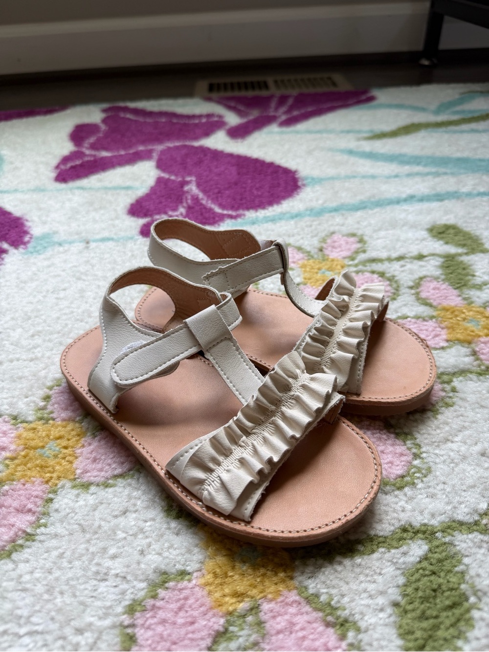 Cream Ruffle Strap Kids Sandals - Picture 2 of 4